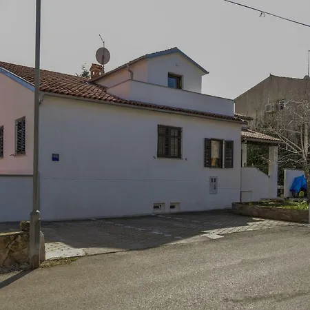 Rosa 2 * Ровинь