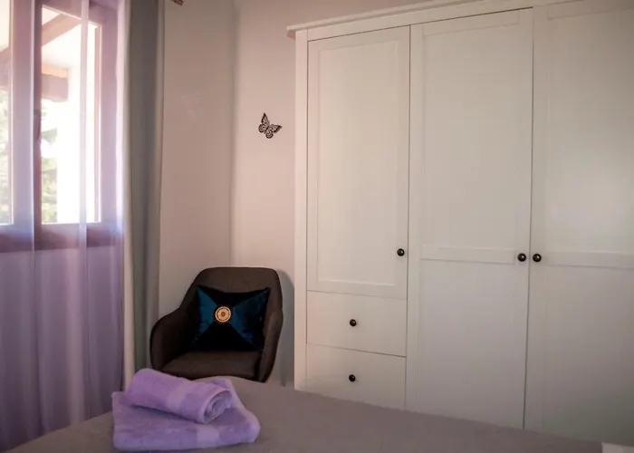 Διαμέρισμα Rosa 2 *